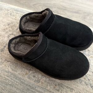 Black UGG mini boots